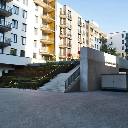 Apartment Urban Oasis: Fitness-focused With Views